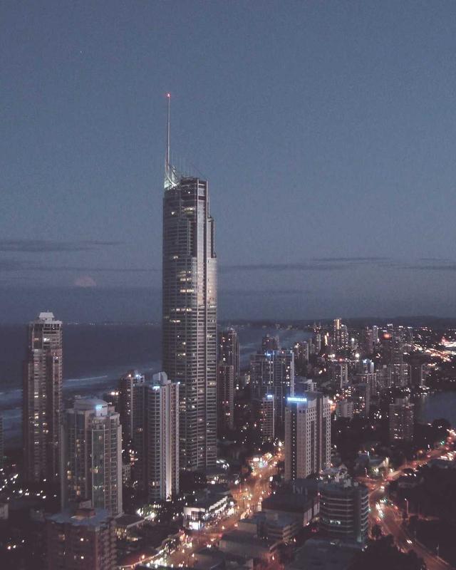 Régie son et lumière pendant une tournée